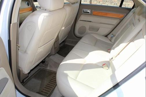 2006 Lincoln Zephyr Base w/Nav