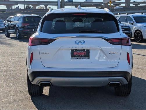 2022 INFINITI QX50 LUXE