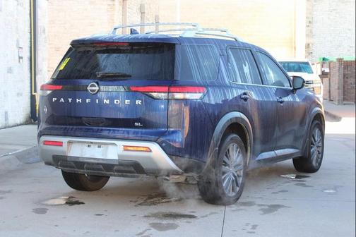 2024 Nissan Pathfinder SL FWD