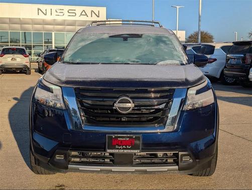 2024 Nissan Pathfinder SL FWD
