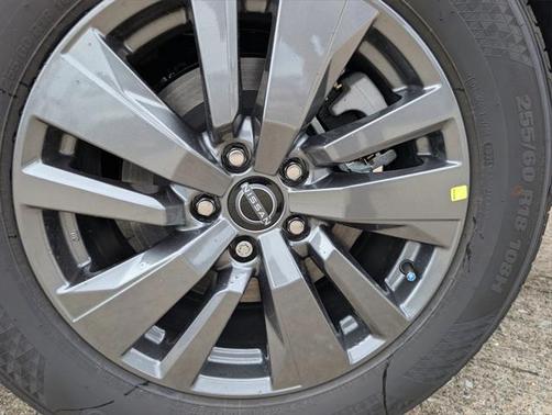 2025 Nissan Pathfinder SV FWD