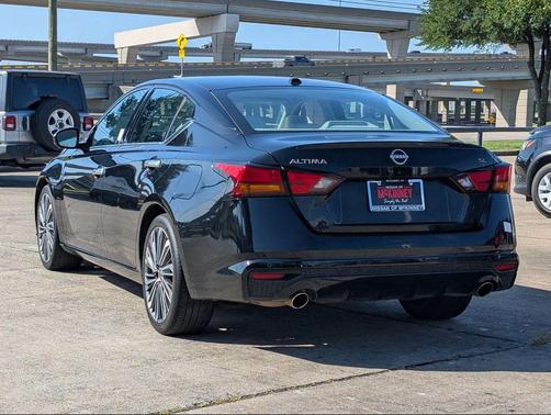Super Black 2023 Nissan Altima 2.5 SL