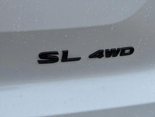 2025 Nissan Pathfinder SL 4WD