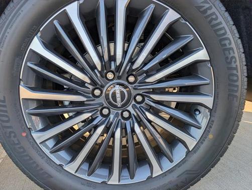 2025 Nissan Armada Platinum Reserve 4WD