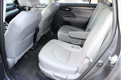 2021 Toyota Highlander Hybrid Limited