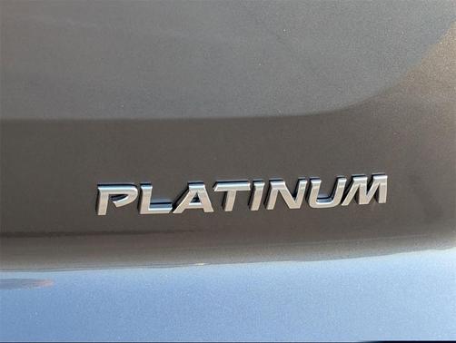 2025 Nissan Pathfinder Platinum FWD