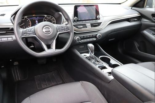 Gun Metallic 2024 Nissan Altima 2.5 SV