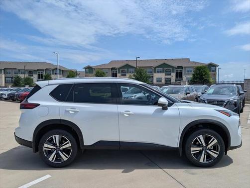 2025 Nissan Rogue SL