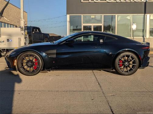 2019 Aston Martin Vantage Base