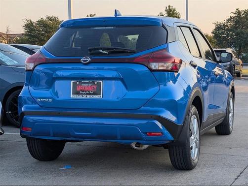 2025 Nissan Kicks S