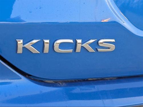 2025 Nissan Kicks S