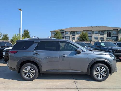 2025 Nissan Pathfinder SL 4WD