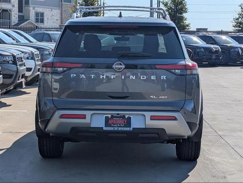 2025 Nissan Pathfinder SL 4WD