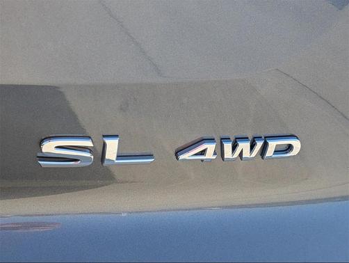 2025 Nissan Pathfinder SL 4WD