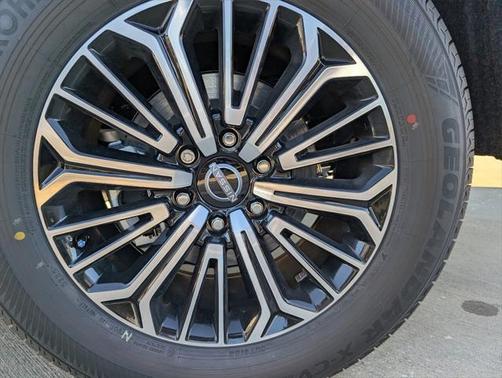 2025 Nissan Armada SL 4WD