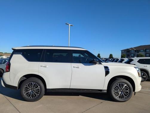 2025 Nissan Armada SL 4WD