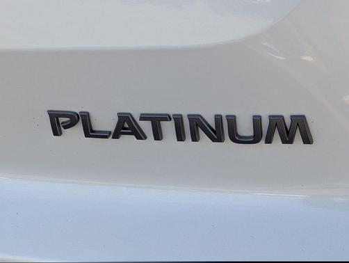 Everest White Pearl Tricoat 2026 Nissan Pathfinder Platinum