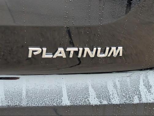 2025 Nissan Pathfinder Platinum FWD