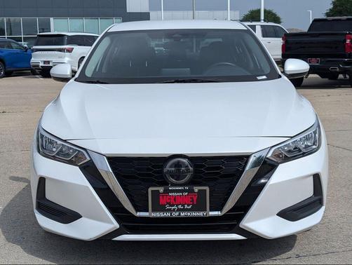Aspen White Tricoat 2023 Nissan Sentra SV