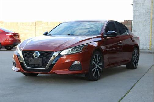2021 Nissan Altima SR FWD