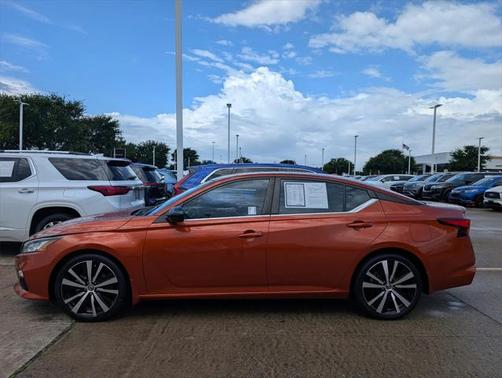 2021 Nissan Altima SR FWD