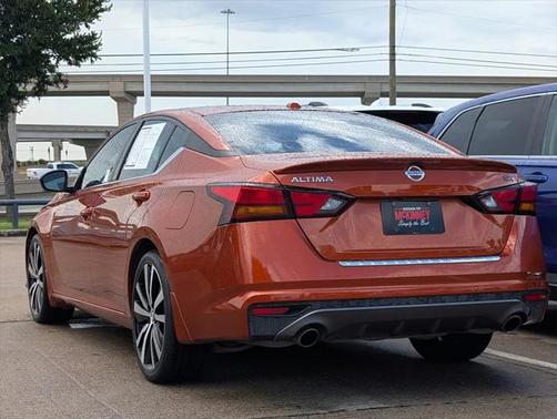 2021 Nissan Altima SR FWD