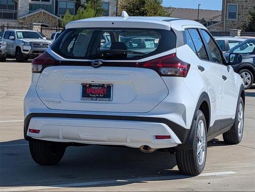 2025 Nissan Kicks S