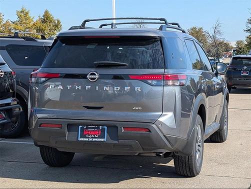 2025 Nissan Pathfinder SV 4WD