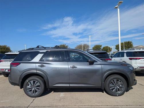 2025 Nissan Pathfinder SV 4WD