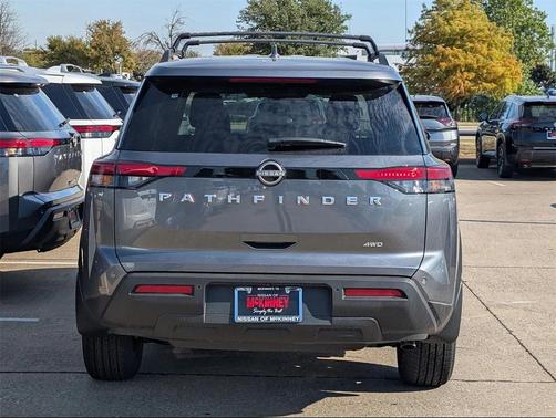 2025 Nissan Pathfinder SV 4WD