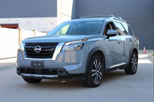 2023 Nissan Pathfinder Platinum FWD