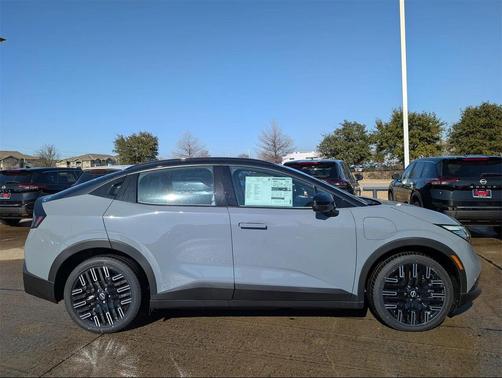 2026 Nissan Leaf PLATINUM+