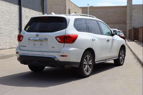 Glacier White 2019 Nissan Pathfinder SV