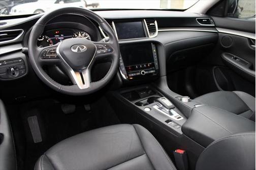2023 INFINITI QX50 LUXE