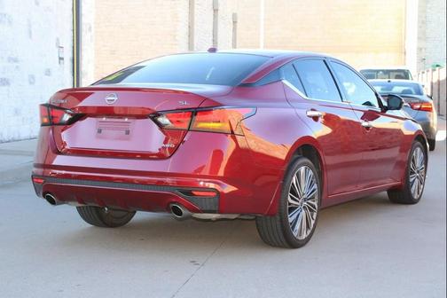 2024 Nissan Altima 2.5 SL