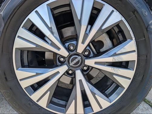 Gun Metallic 2023 Nissan Rogue SV