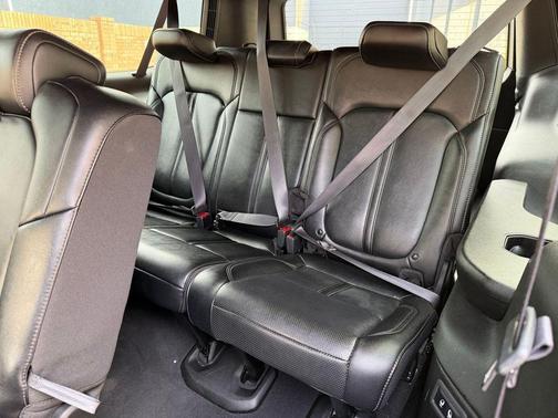 Baltic Gray Metallic Clearcoat 2024 Jeep Wagoneer L Series II 4x4