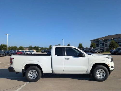 2025 Nissan Frontier S