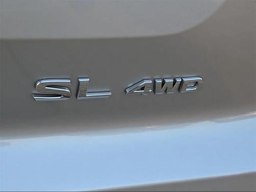 2025 Nissan Pathfinder SL 4WD