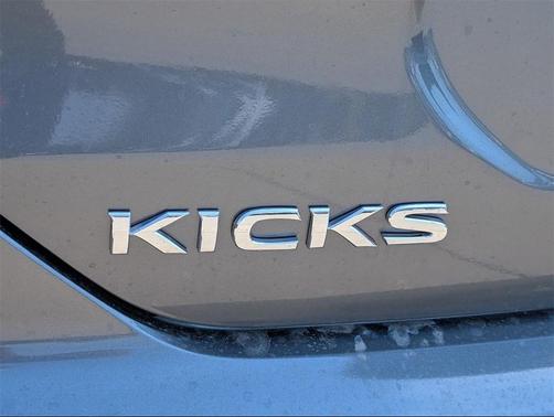 2025 Nissan Kicks S