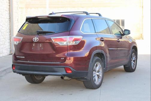 2015 Toyota Highlander LE
