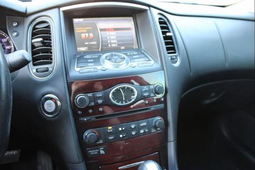2017 INFINITI QX50 Base