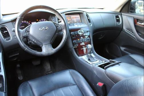 2017 INFINITI QX50 Base