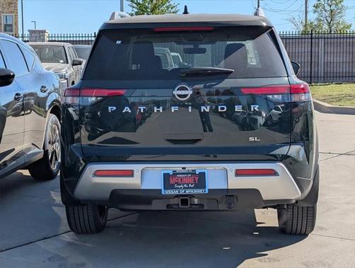 2025 Nissan Pathfinder SL FWD