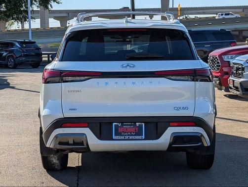 Majestic White 2025 INFINITI QX60 SENSORY