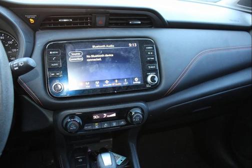 2022 Nissan Kicks SR