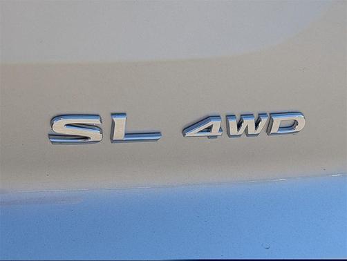 2025 Nissan Pathfinder SL 4WD