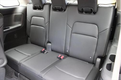 2025 Nissan Pathfinder SL FWD