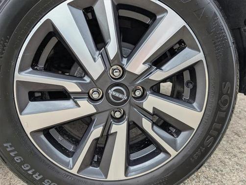 2024 Nissan Versa 1.6 SV