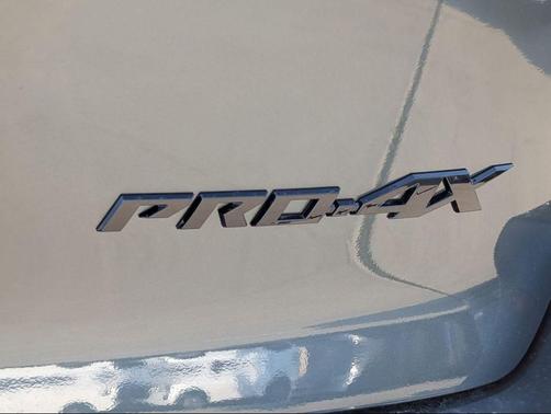Alpine Metallic/Super Black 2026 Nissan Armada PRO-4X